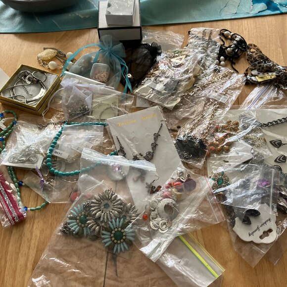 Mystery Vintage Jewelry Bundle About 4 lbs All Wearable 70+ Pieces - Picture 1 of 12